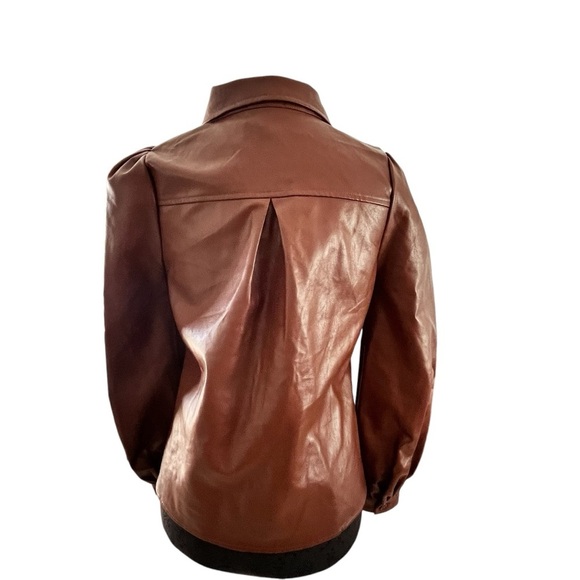 NWT VICI Pleather Vegan Leather Puffed Sleeve Button Down Shirt Caramel Brown M - Picture 6 of 11